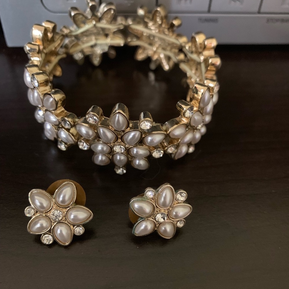 Monet pre-used jewelry
